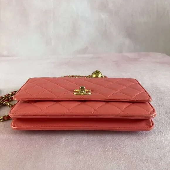 🛑SOLD🛑Chanel Pink wallet with chain - Picture 3 of 7